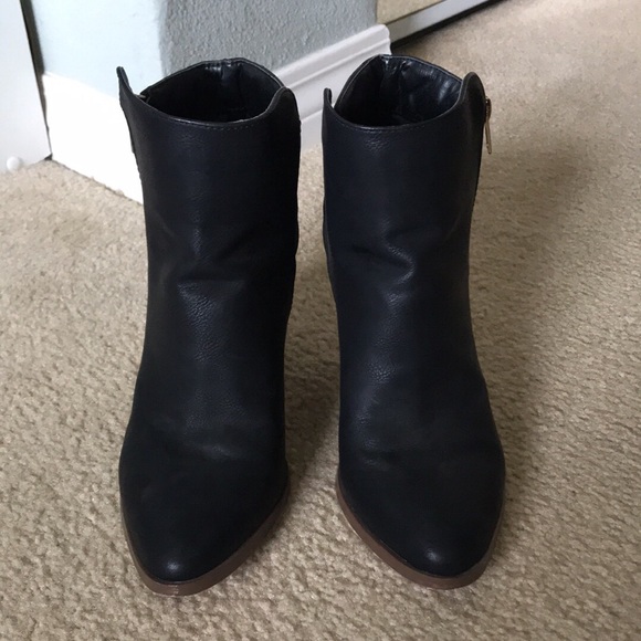 Black heeled booties - Picture 4 of 4
